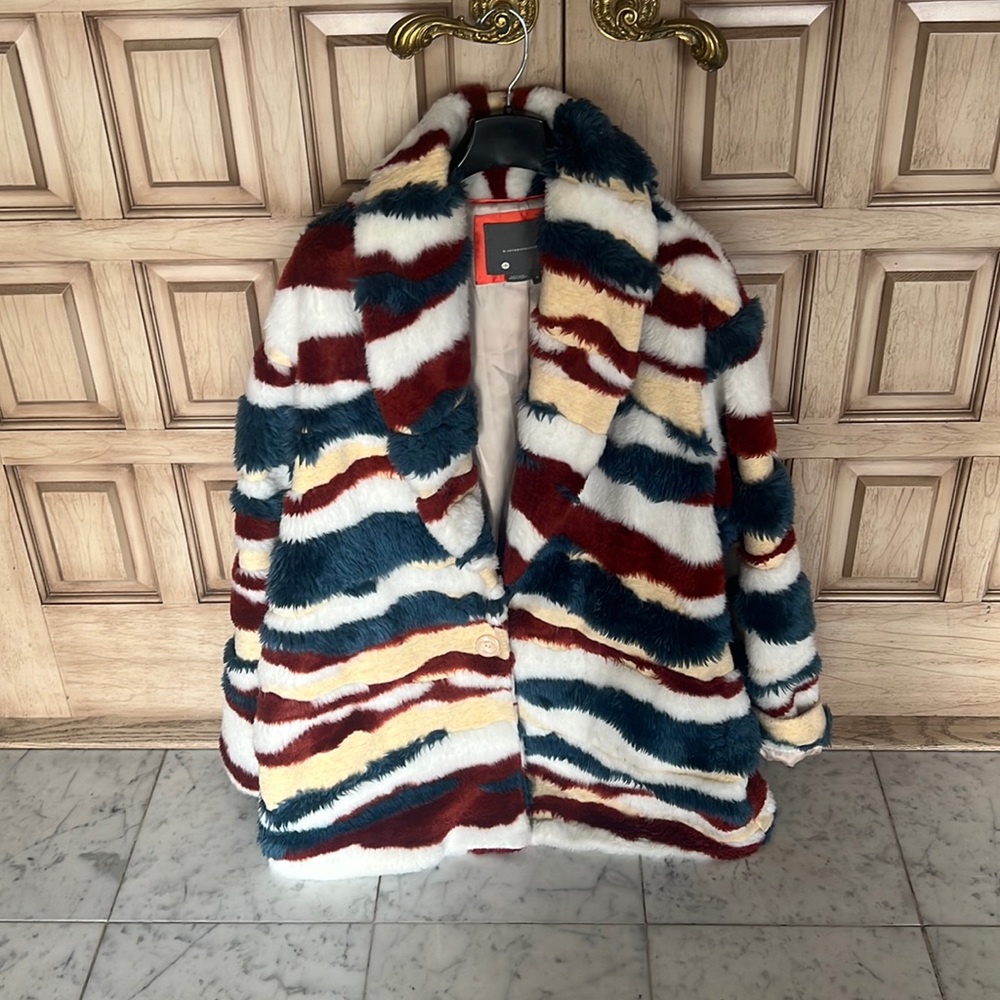 ANTHROPOLOGIE Leonia Faux Fur Coat.
